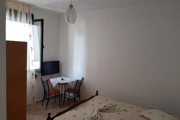 پانسیون Delmar Hotel Apart