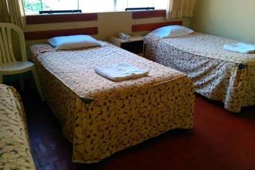 پانسیون Hostal La Rivera