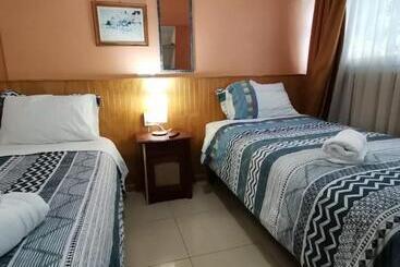 پانسیون Hostal Las Heras