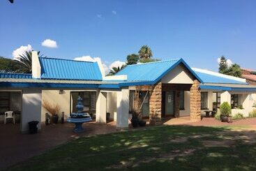 پانسیون Isle La Breeze Guest House