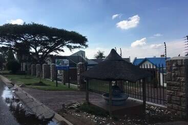 پانسیون Isle La Breeze Guest House