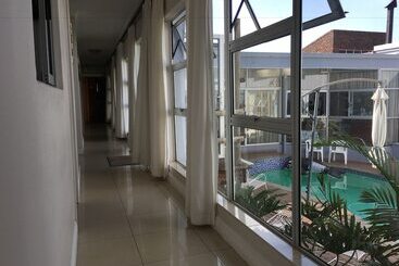 پانسیون Isle La Breeze Guest House