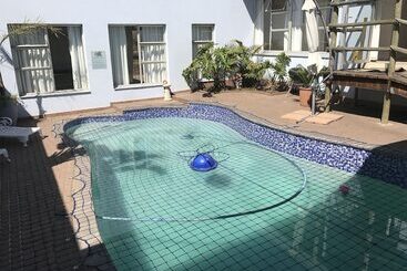 پانسیون Isle La Breeze Guest House