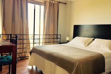 پانسیون Yemanya Hostal