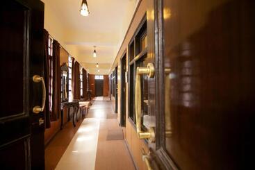 Курорт Ashoka Naini Chalet