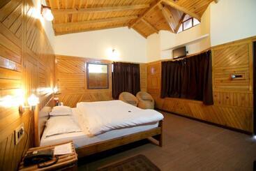 Курорт Ashoka Naini Chalet