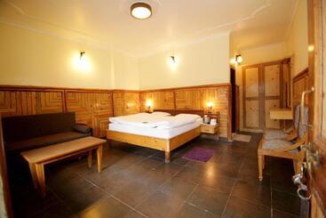 Курорт Ashoka Naini Chalet