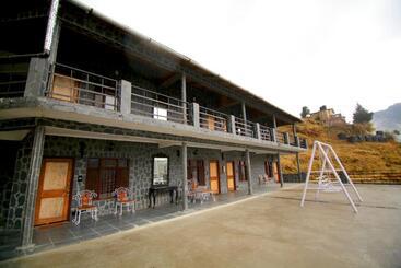 Курорт Ashoka Naini Chalet