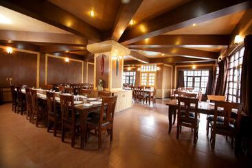 Курорт Ashoka Naini Chalet