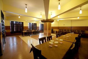 Курорт Ashoka Naini Chalet