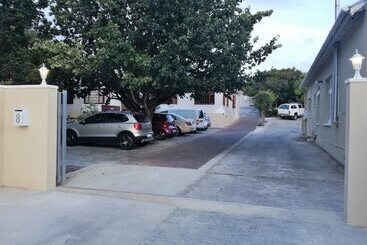 פנסיון 6 On Kloof Guest House