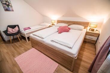پانسیون Guesthouse Leski Dvor