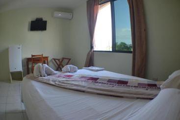پانسیون Hostal Andry