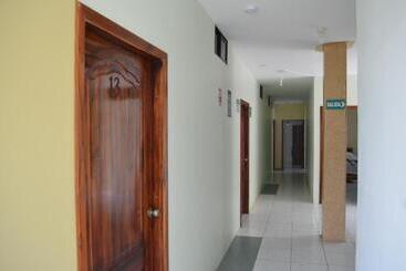پانسیون Hostal Andry