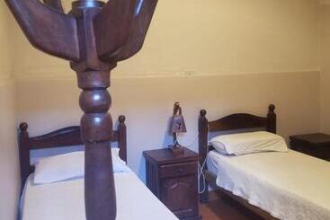 پانسیون Hostal Las Carretas