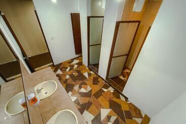 پانسیون Latacunga Hostel