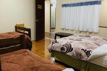 پانسیون Latacunga Hostel