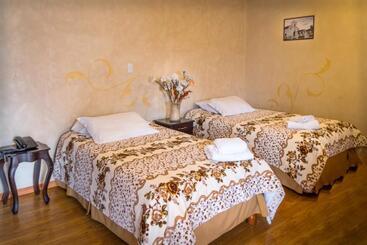 پانسیون Latacunga Hostel