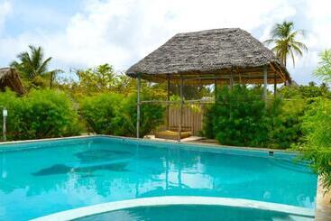 پانسیون New Jambo Bungalows