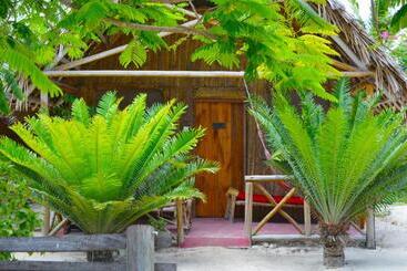 پانسیون New Jambo Bungalows