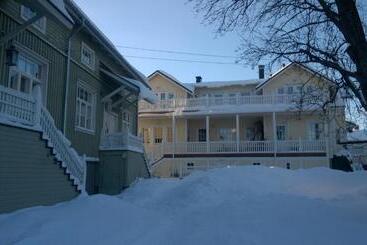 پانسیون Turusensaha Guesthouse