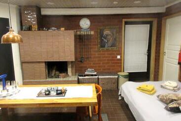 پانسیون Turusensaha Guesthouse