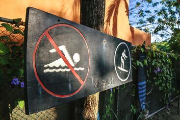 هاستل Pipe House Playa Grande