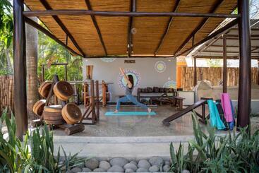 هاستل Pipe House Playa Grande