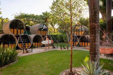 هاستل Pipe House Playa Grande