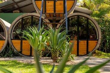 هاستل Pipe House Playa Grande