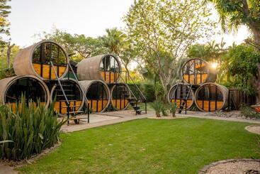 هاستل Pipe House Playa Grande