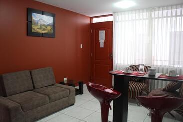 El Peregrino Apart