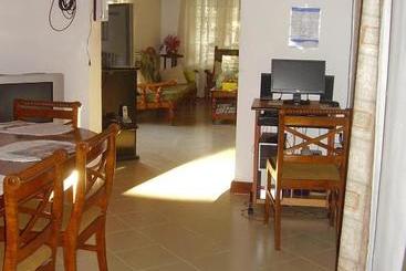 پانسیون Devi Tourist Home