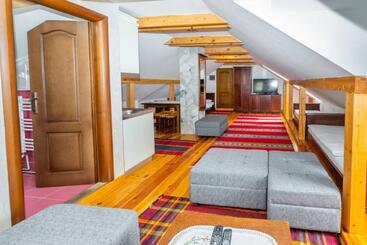 پانسیون Guesthouse Sandra