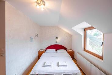 پانسیون Guesthouse Sandra