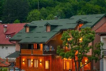 پانسیون Guesthouse Sandra