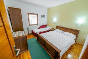 پانسیون Guesthouse Sandra