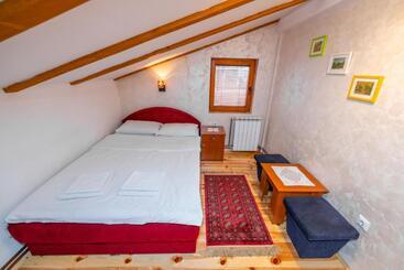 پانسیون Guesthouse Sandra