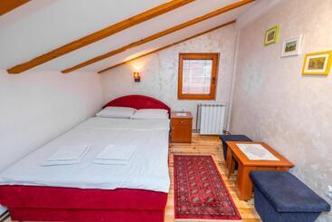 پانسیون Guesthouse Sandra