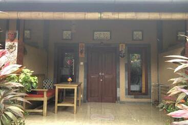 پانسیون Pondok Shindu Guest House
