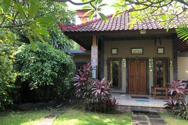 پانسیون Pondok Shindu Guest House