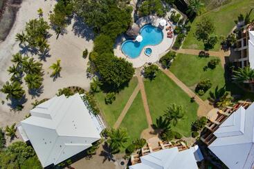 استراحتگاه The Villas At Cocoplum