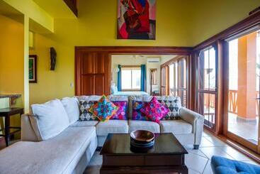 استراحتگاه The Villas At Cocoplum