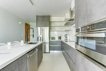 استراحتگاه The Villas At Cocoplum