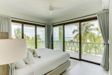 استراحتگاه The Villas At Cocoplum