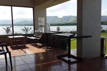 Savana Lake Resort