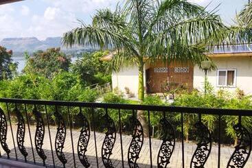 Savana Lake Resort