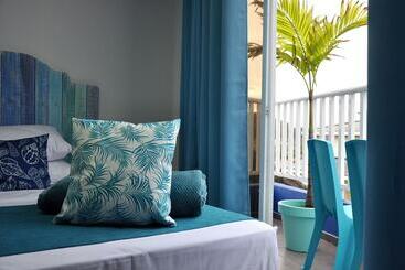 White Coral Apartasuites