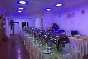 Acme Grand Hotel Habarana