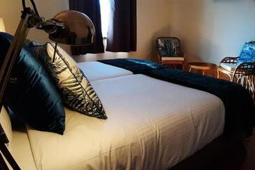 هتل The Blue Bamboo  Duna Parque Group